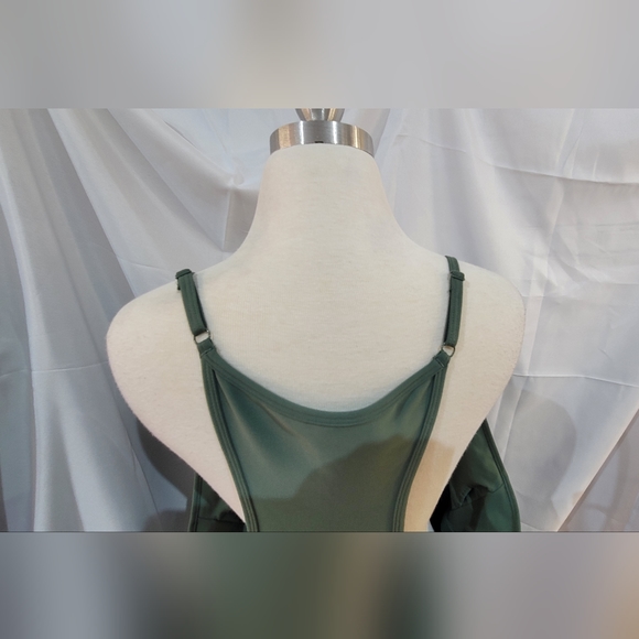 Old navy 4XL go dry active dress with built in bra green - Picture 6 of 7